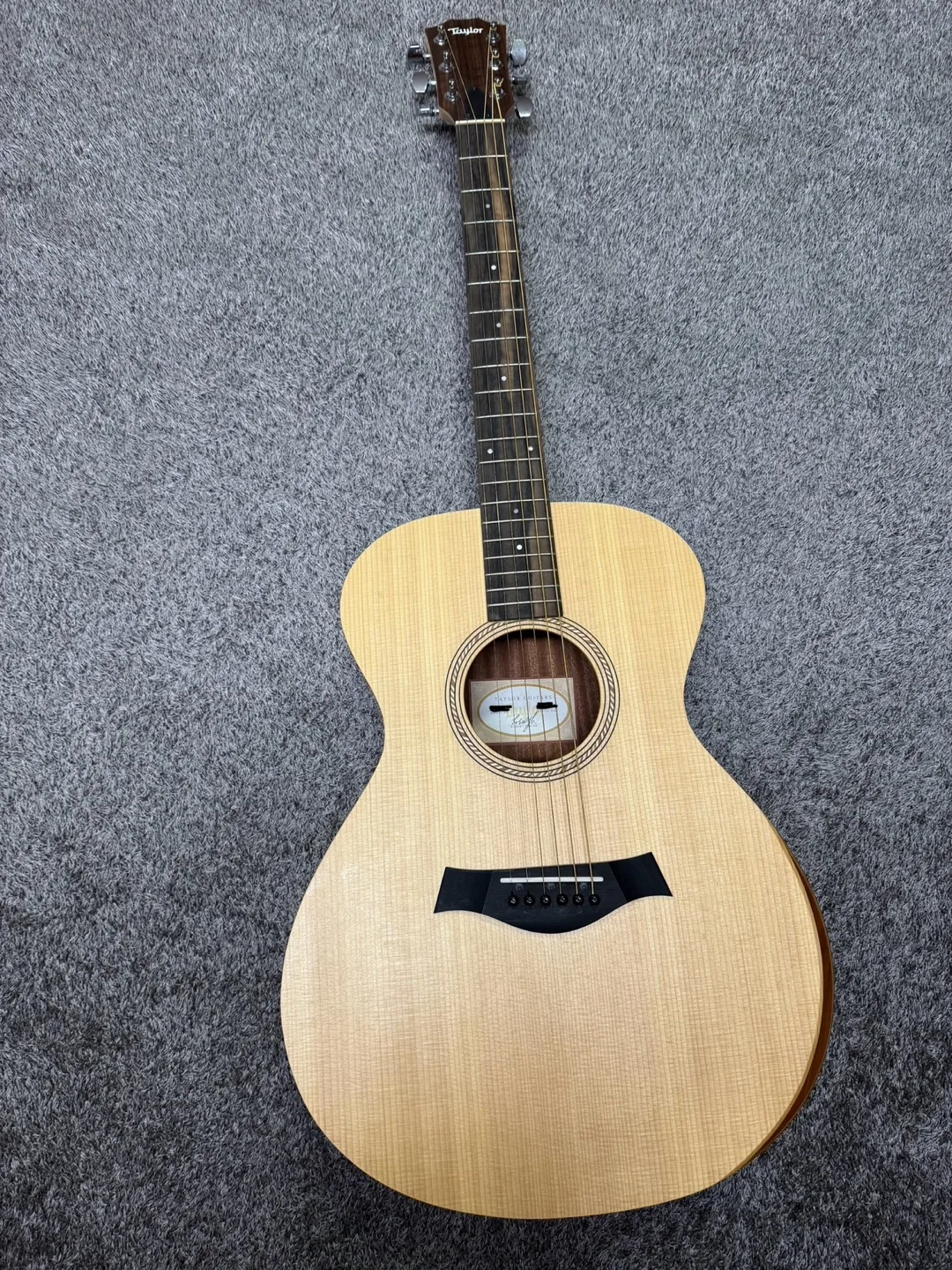 테일러 academy 12e lh 왼손기타 중고 팝니다