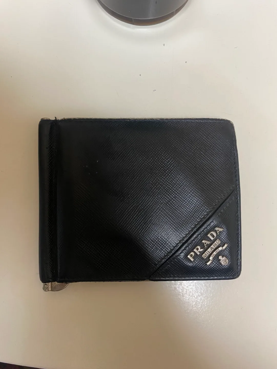 프라다 머니클립 중고지갑