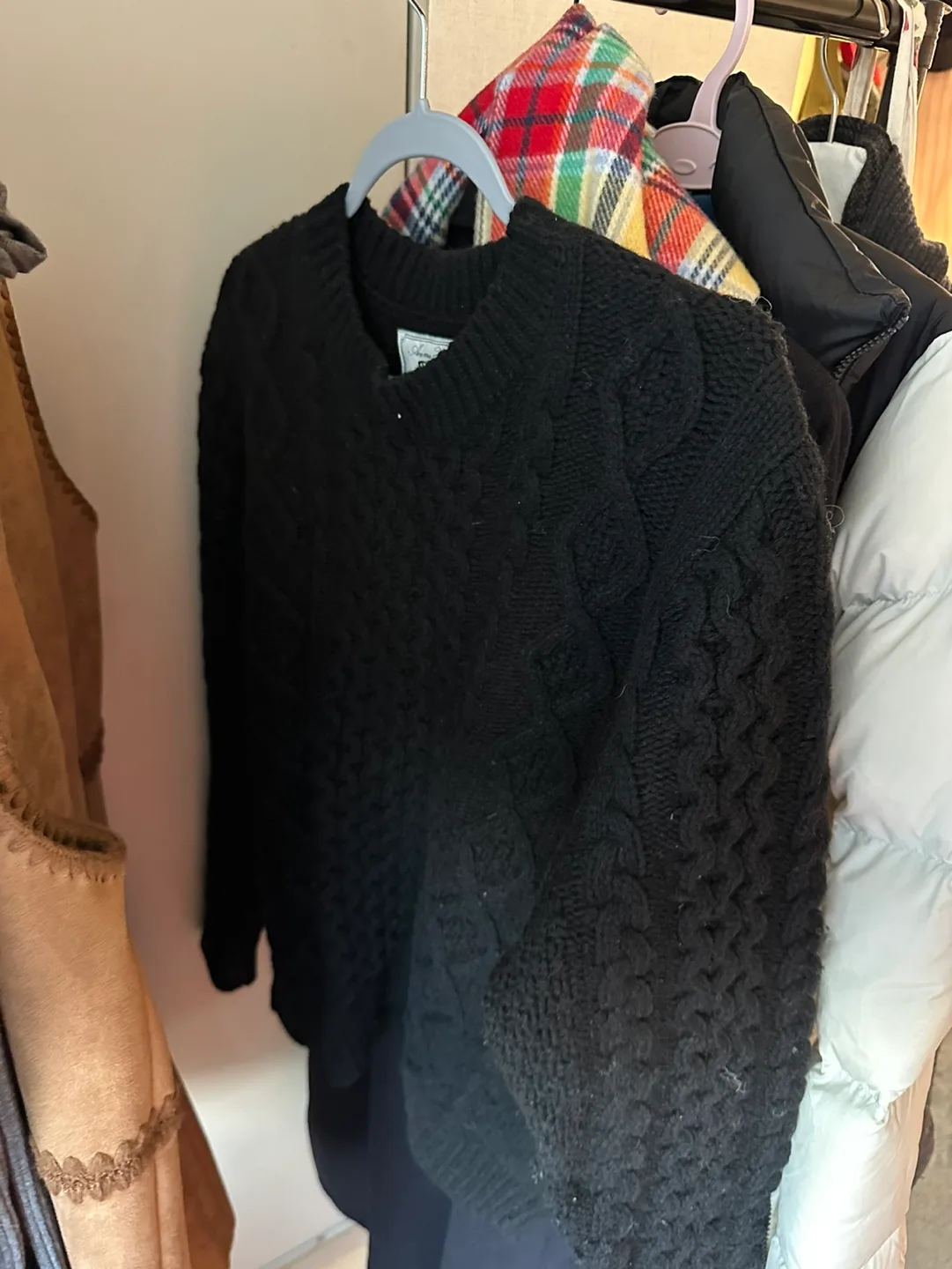 중고 블랙 꽈배기 스웨터