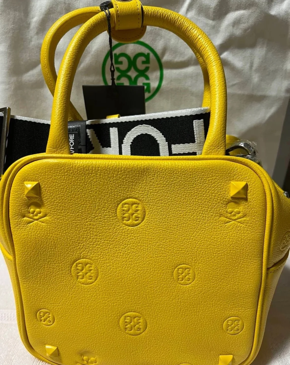 새상품) 지포어 G/FORE 노란색 가방 GT-BTX21-561
