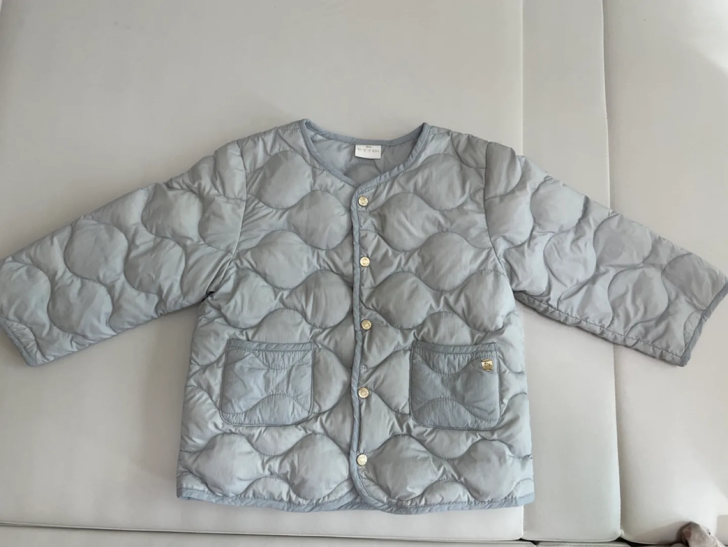 에뜨와 경량패딩 팝니다 2y