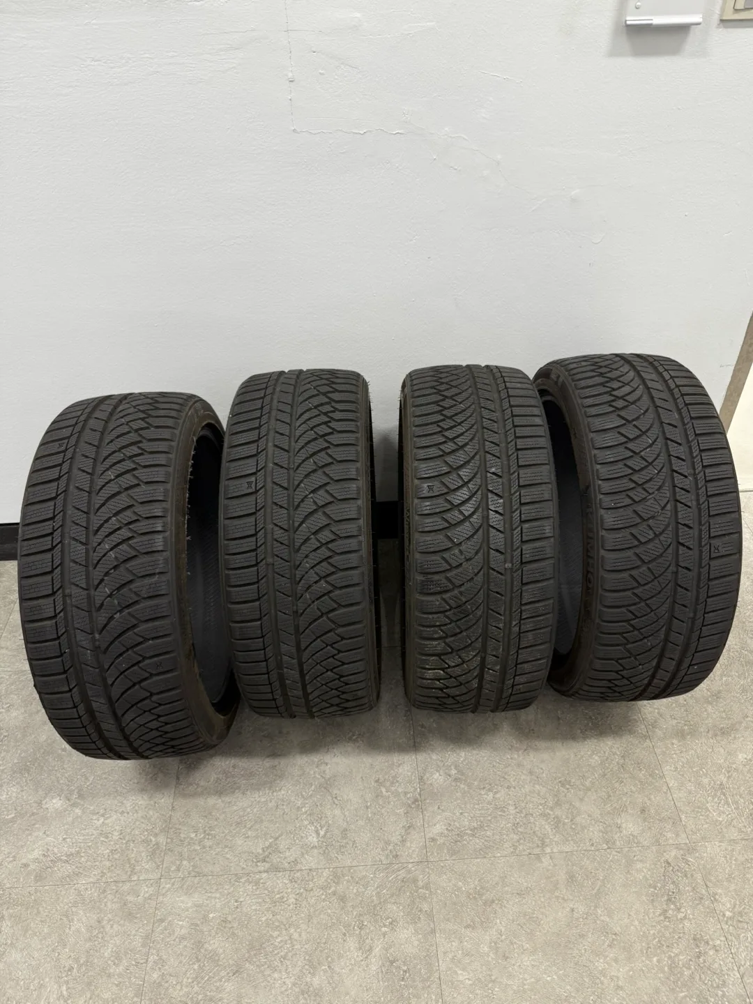 금호타이어 윈터크래프트 WP72 225 40 19 중고타이어 4개