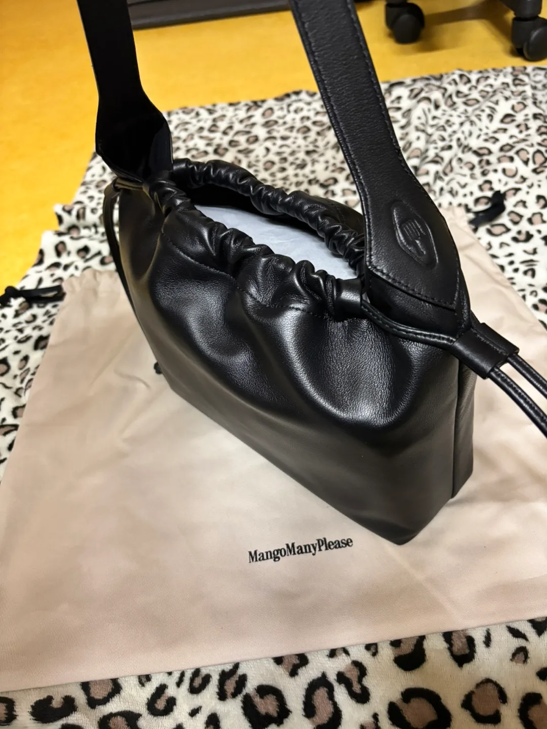 망고매니플리즈 노튼 스트링 백