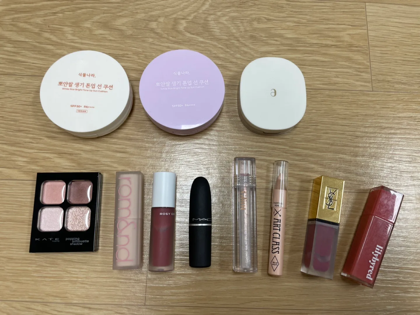 미지근 여름 라이트 or 뮤트 화장품 다해서 2만원에 팔아옹