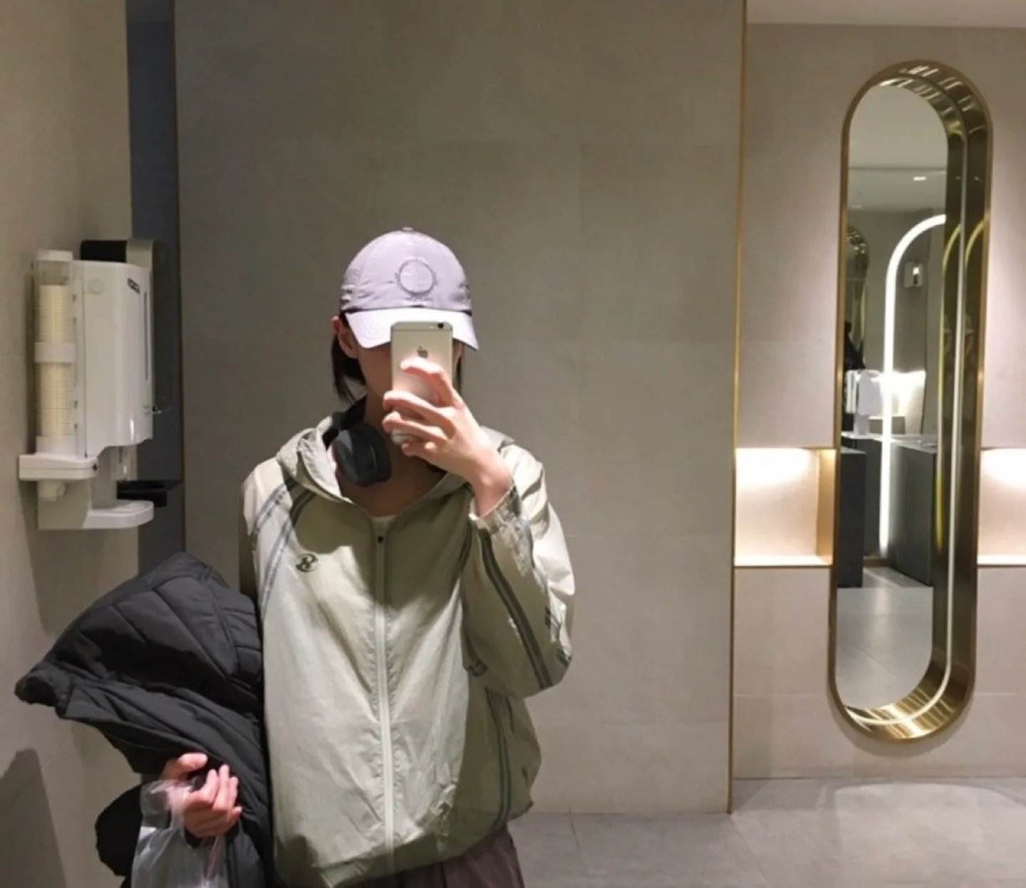 마뗑킴 나일론 Free 모자 중고 팔아요