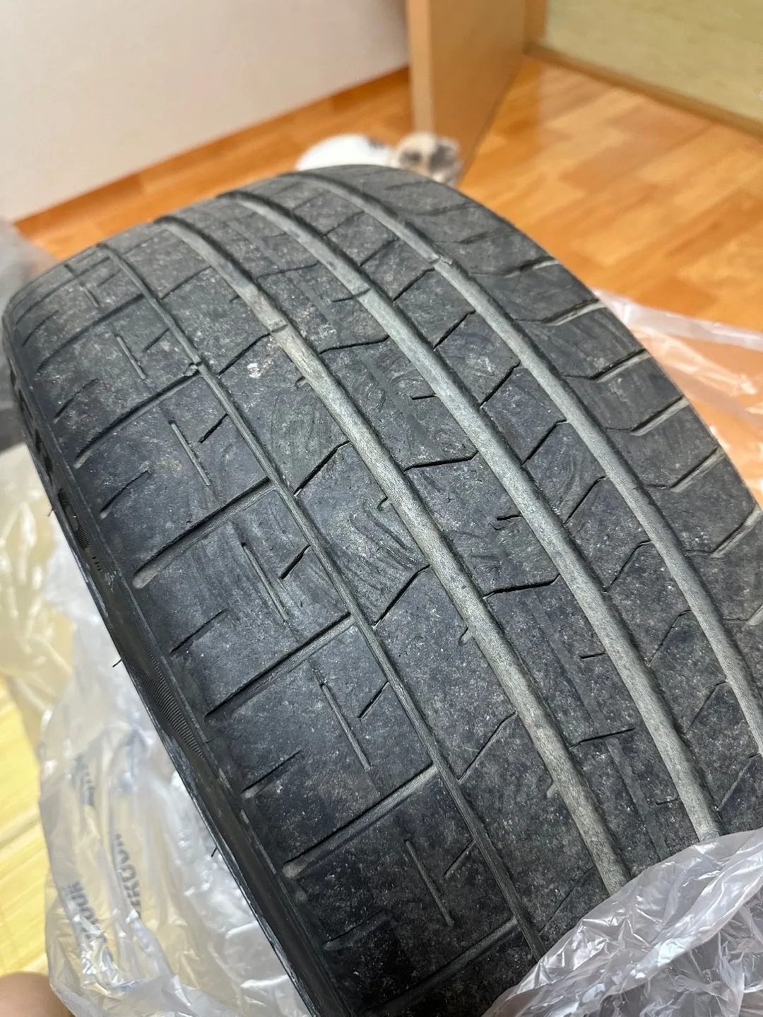 중고 타이어 2개
