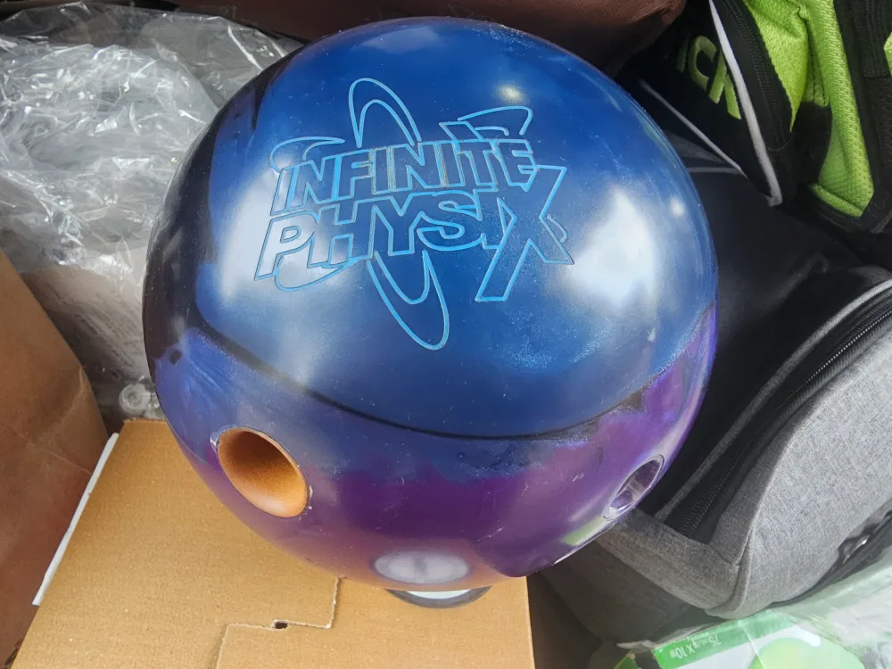 인피니티 피직스 15P 중고볼링공