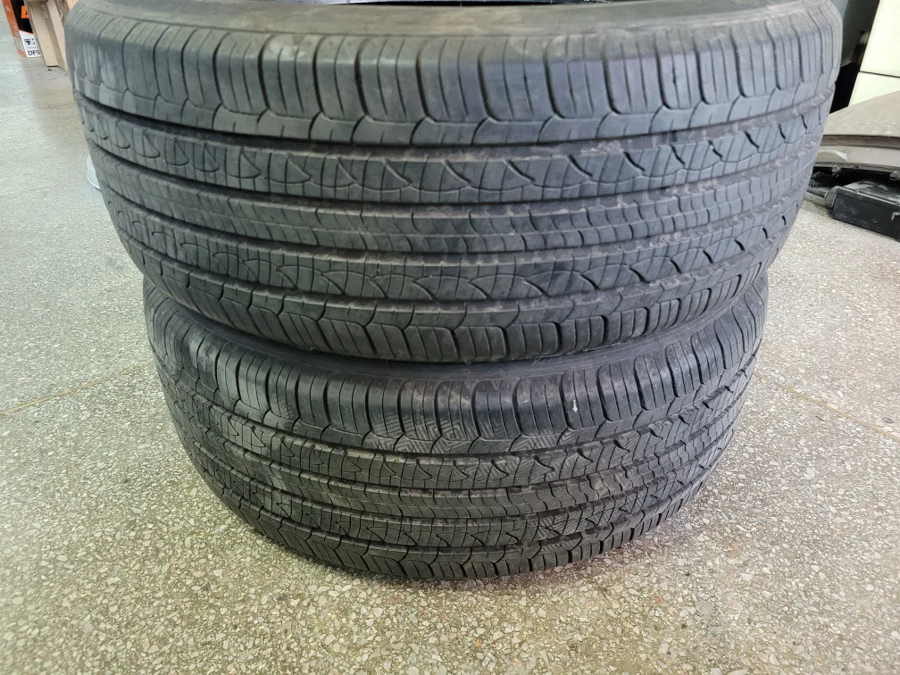 타이어 225  55  17  넥센 엔페라 AH8 19년식 중고