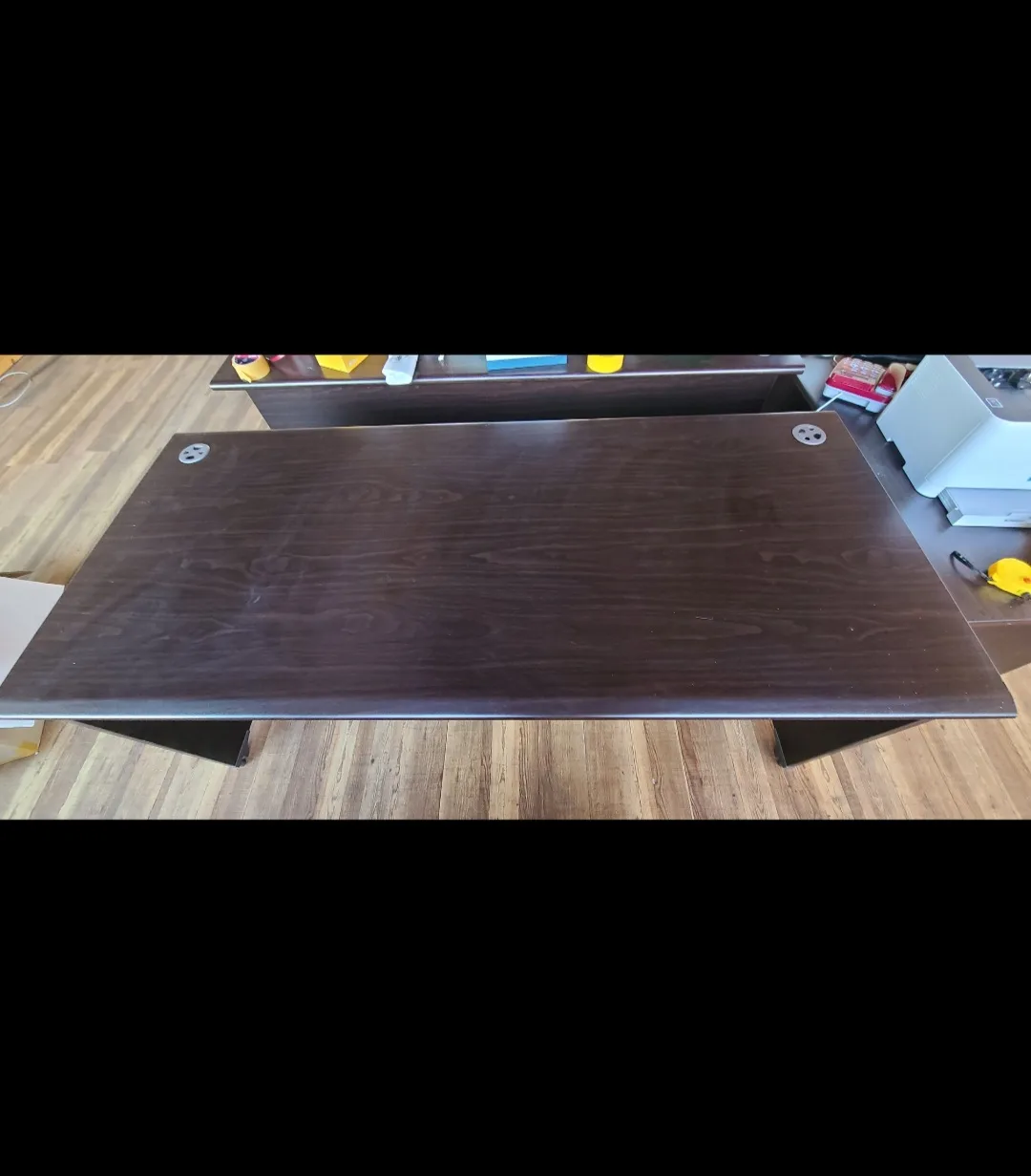 중고) 사무 용 책상 큰거 2개 작은거 1개 일괄 나눔 합니다.