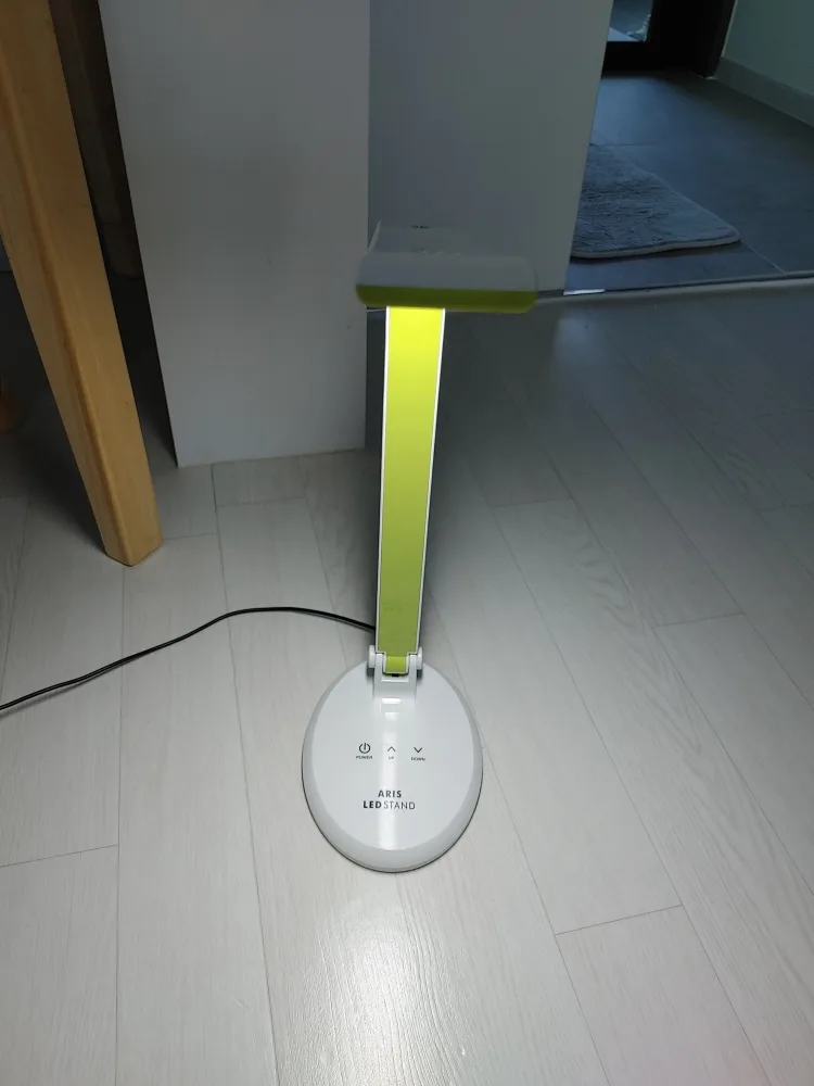 ARIS LED 스탠드 2개 묶음 판매합니다.