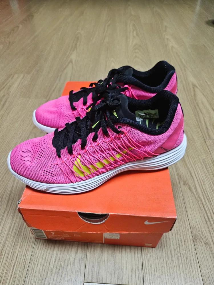 중고 나이키 런닝화 240