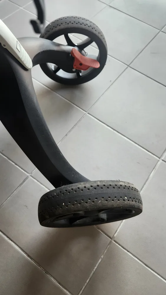 스토케 유모차 v4중고팝니다