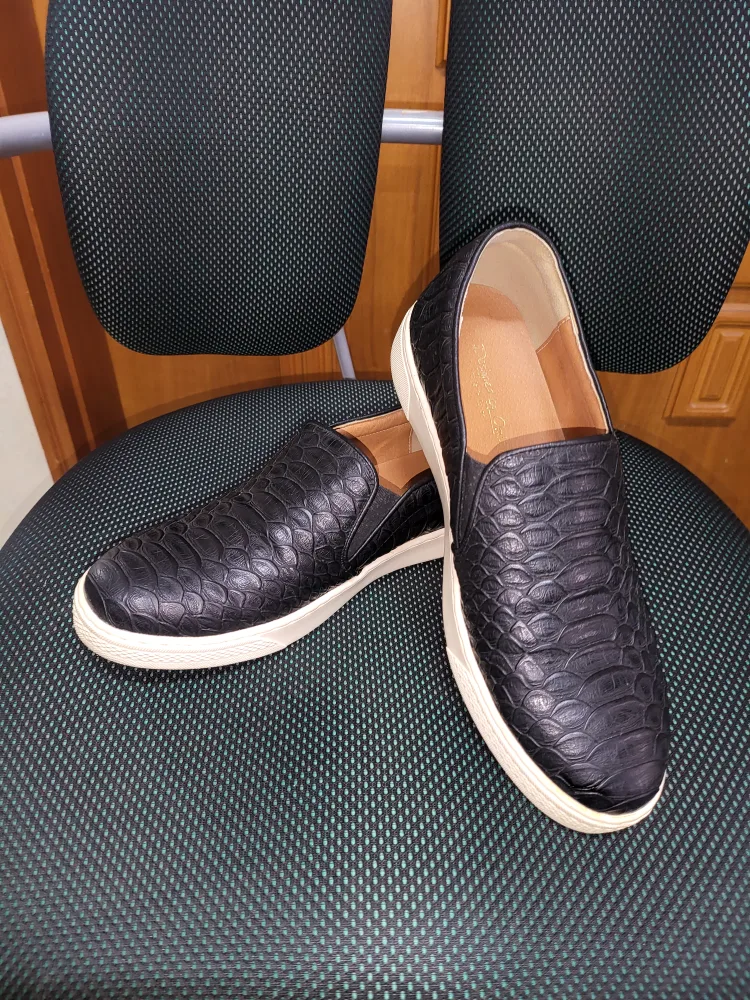 블랙 악어무늬 슬립온 운동화