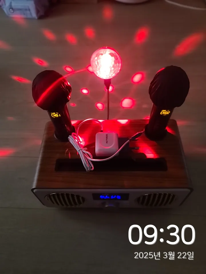 블루투스 스피커 듀엣 노래방 마이크 팝니다.