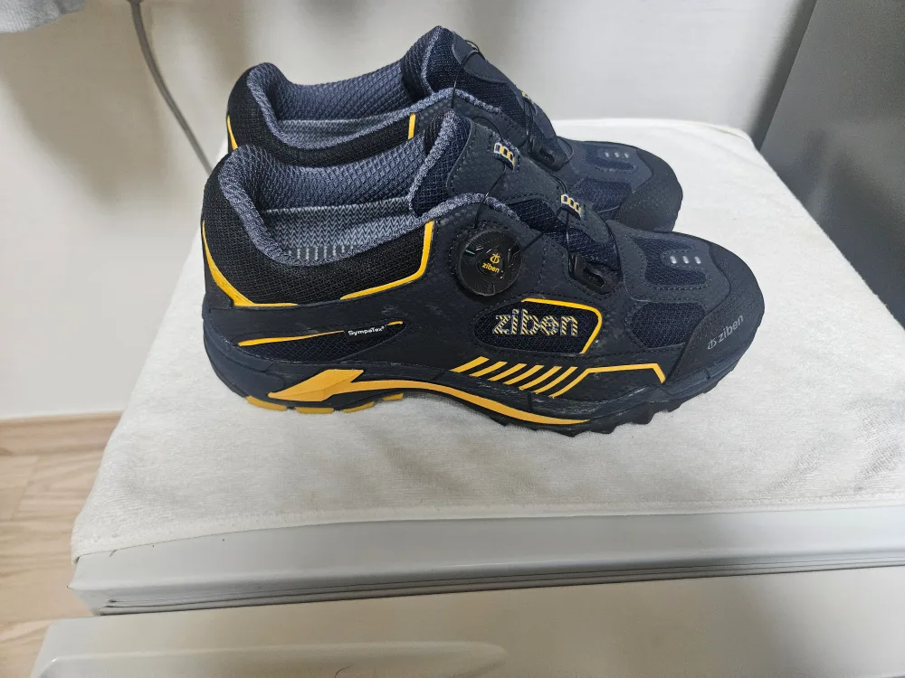 지벤 안전화 4인치 265 팔아요