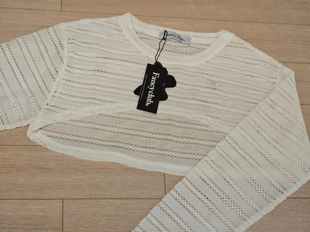 fancyclub 팬시클럽 (구 네스티팬시클럽) 한정판매 볼레로 티 새상품