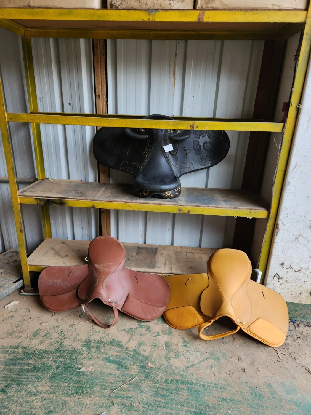 중고말안장판매합니다