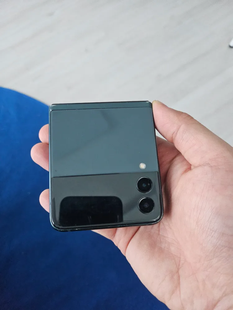 플립3 중고 판매합니다