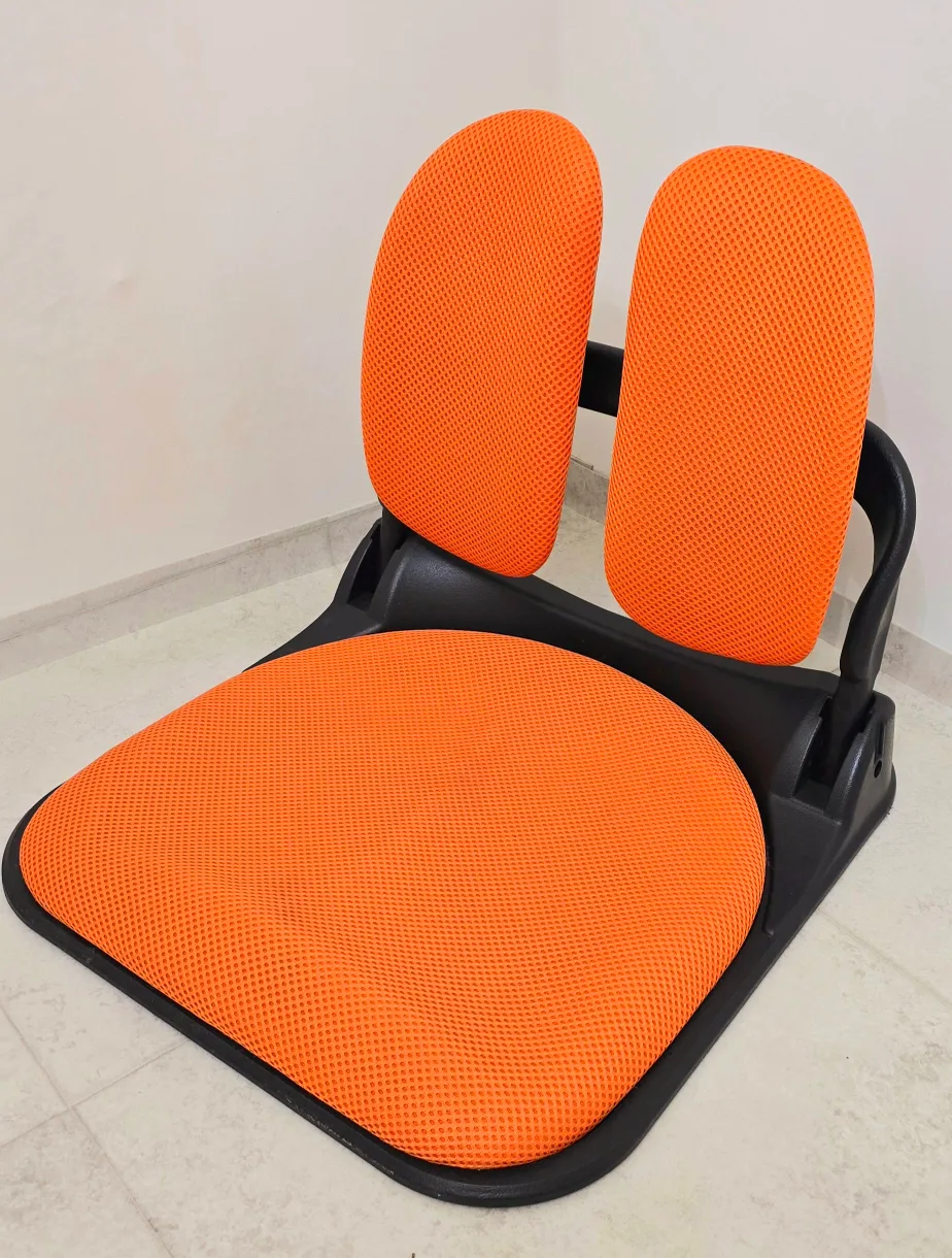 접이식 휴대용 좌식 의자 오렌지색 중고팝니다