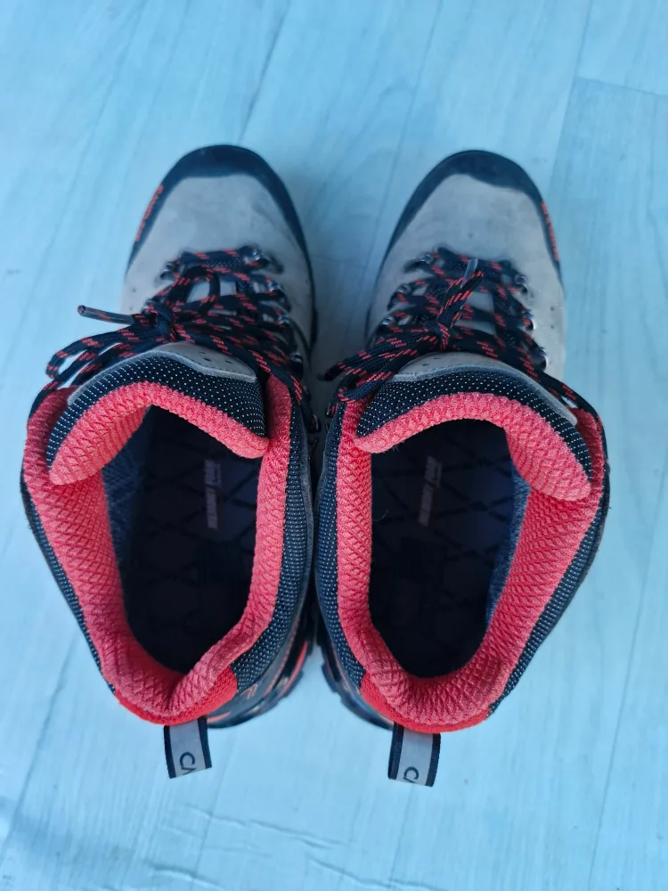 캠프라인 등산화(중고) 판매