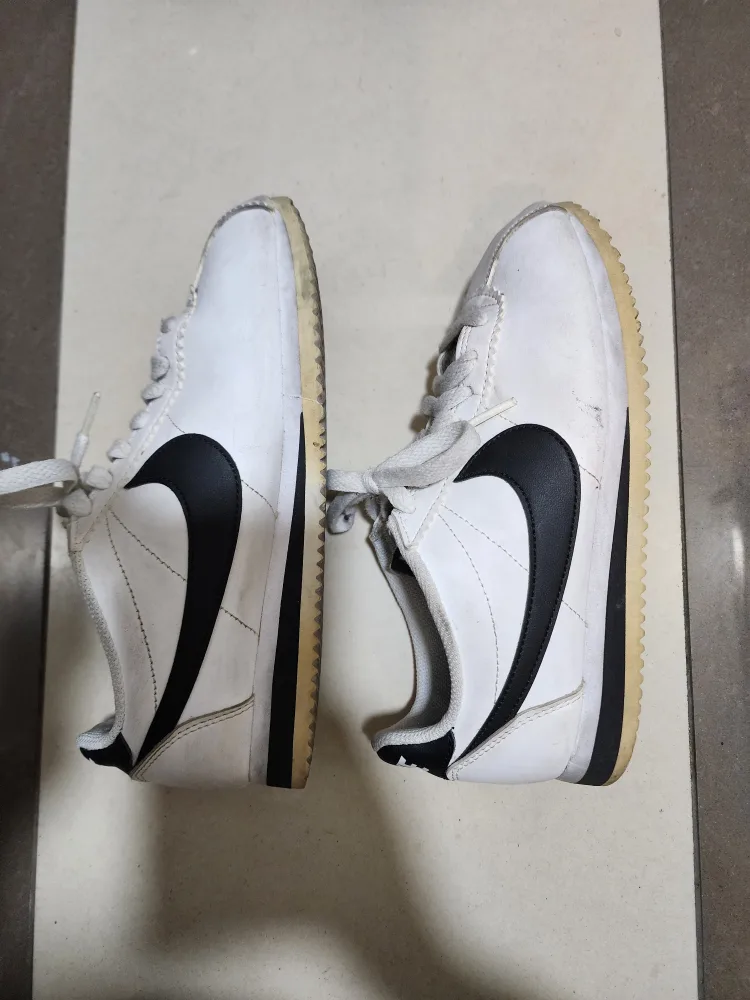 중고 싸이즈 230 - 나이키 코르톄즈 스니커즈 운동화