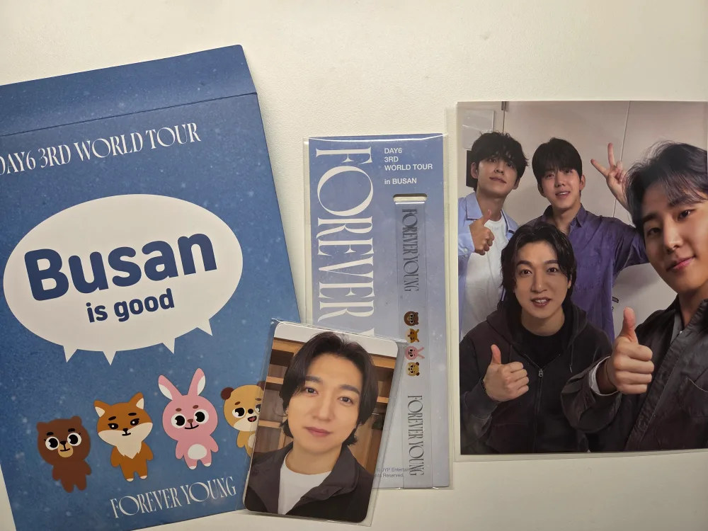 데이식스 부산콘 첫콘 입장 굿즈(포카 등)