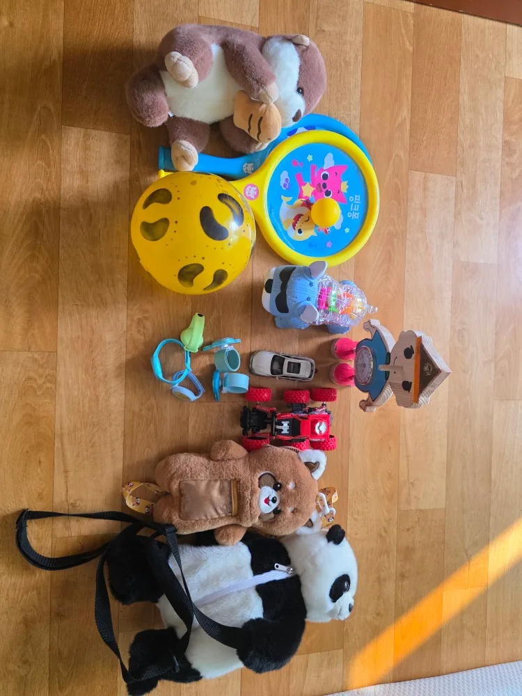 장난감 중고로 팝니다.