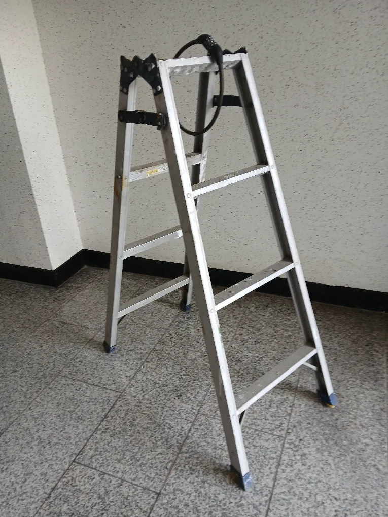중고4단  알미늄 사다리