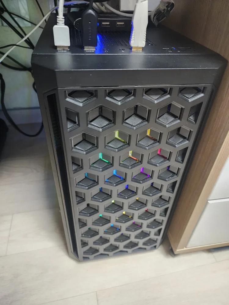 i3 10105f  MSI 지포스 GTX 1650 에어로 본체 판매합니다
