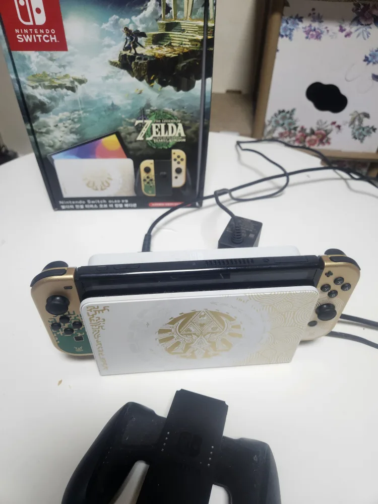 [중고] 닌텐도 스위치 젤다 에디션 중고품 판매