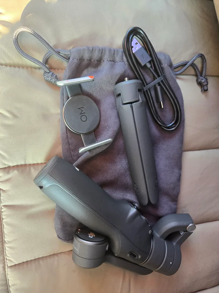 DJI 오즈모모바일6(휴대폰짐벌)