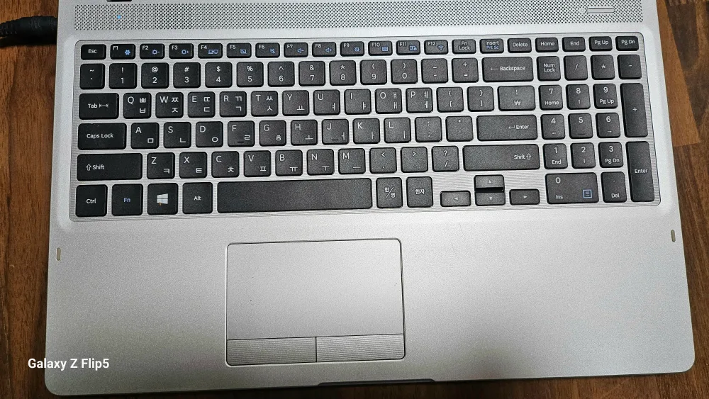 삼성 노트북NT500R5S