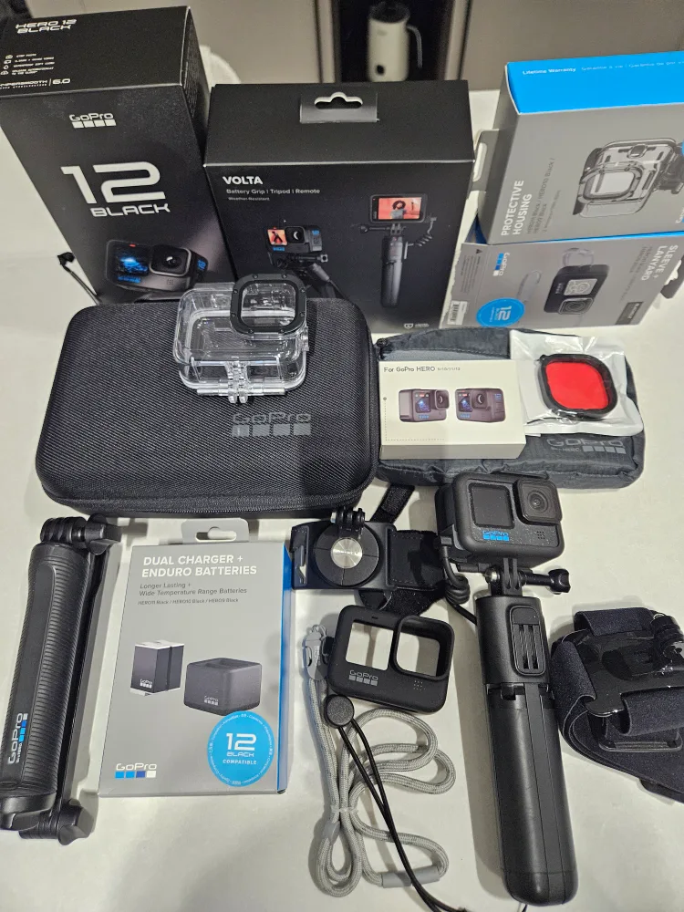 고프로(gopro) 12 악세사리(볼타) 포함 all 정품(수중 렌즈 제외)
