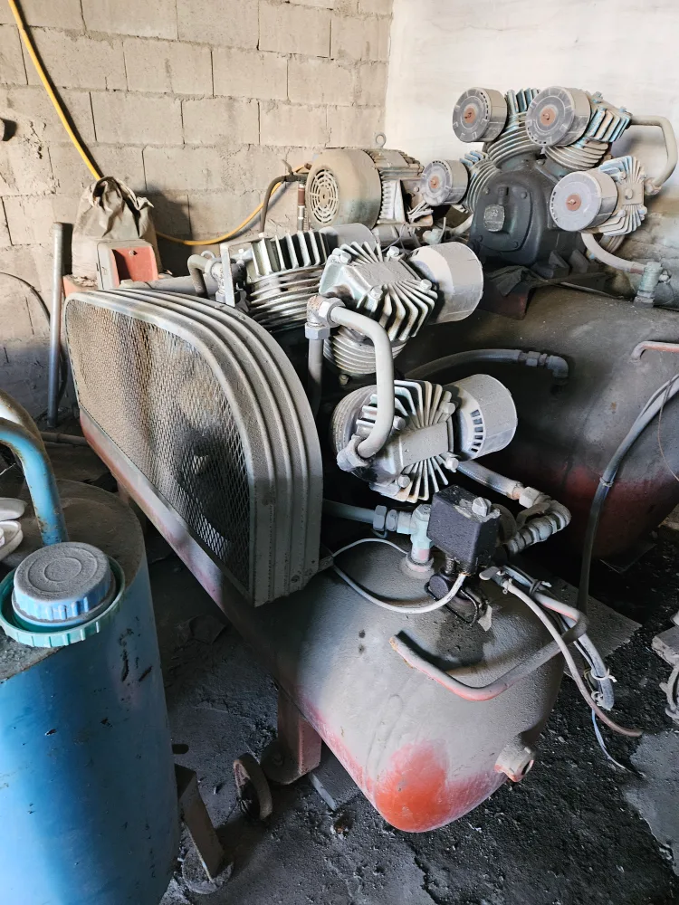 중고 컴프레샤 판매합니다.