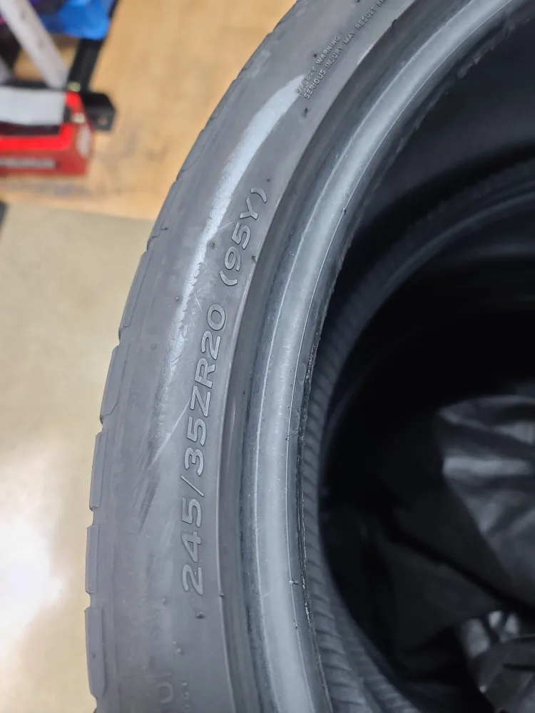 타이어 중고 팝니다 245 35 20  2개