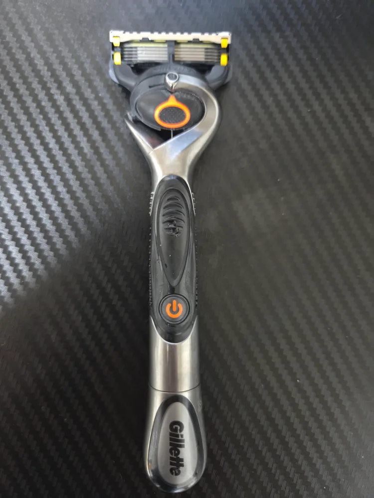 질레트 프로글라이드파워 면도기본체(중고)+새 칼날2개