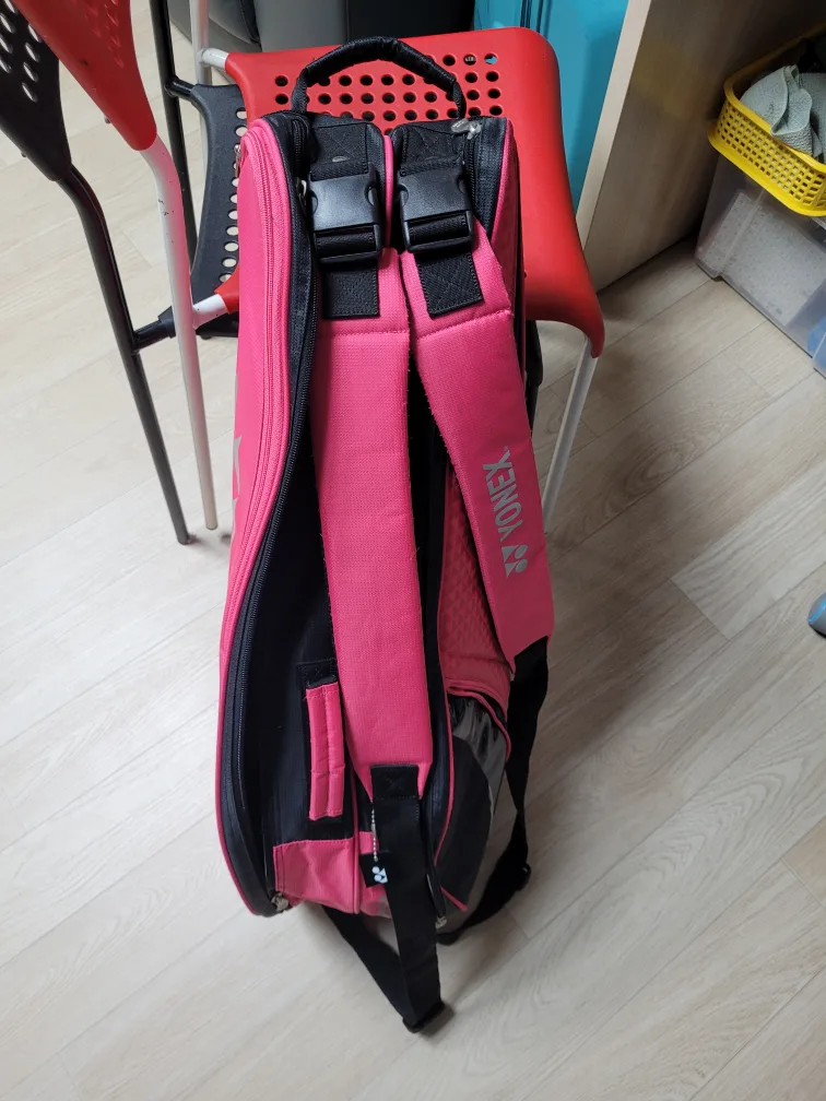 중고 배드민턴가방입니다