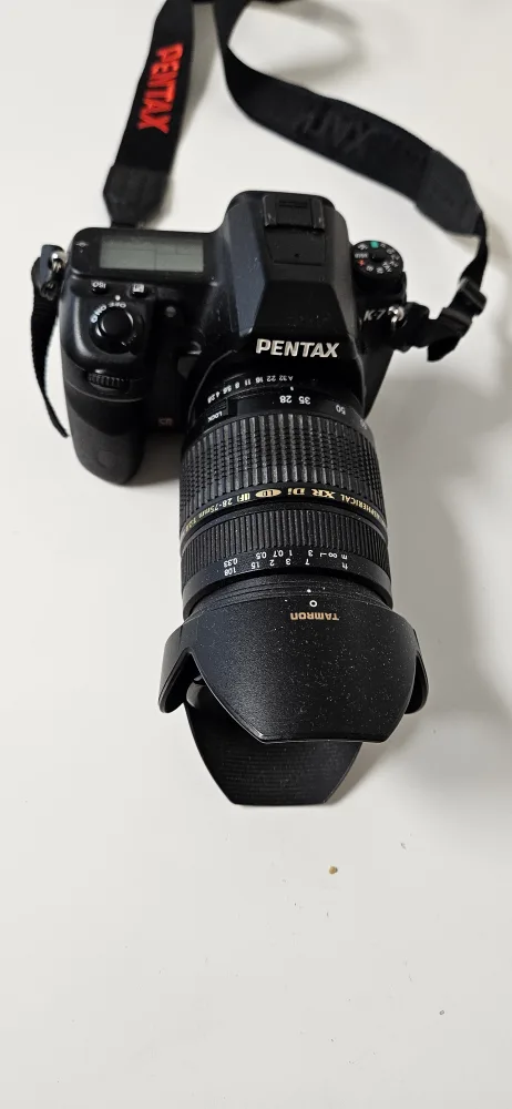 Pentax K-7 카메라 + Tamron 28-75mm f/2.8 렌즈 중고 판매