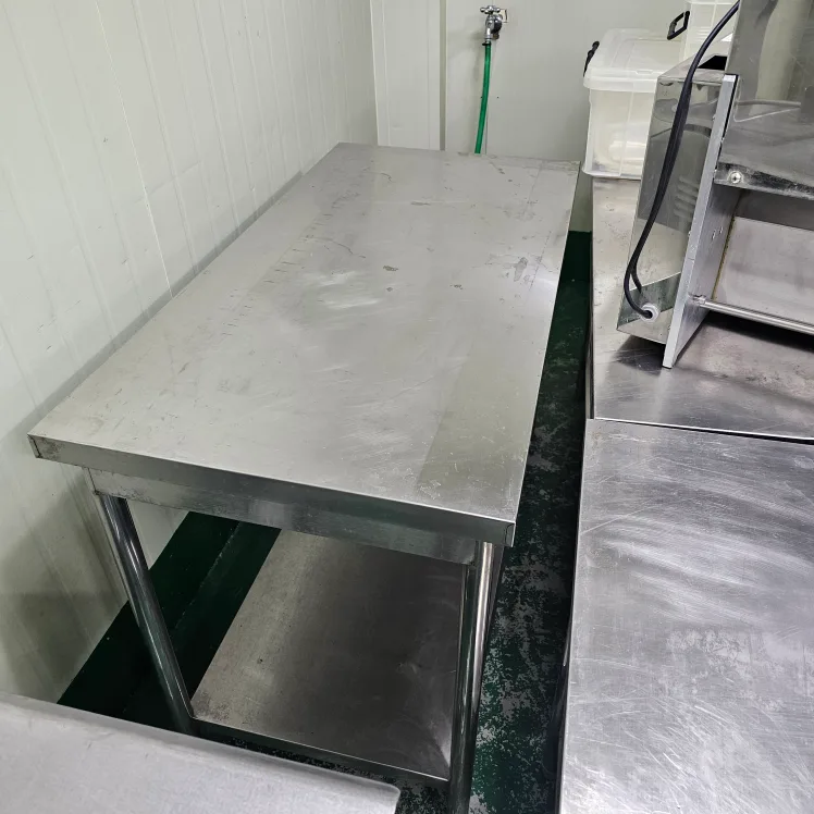 스텐 테이블   아주깨끗한 중고  (깨끗한 중고 스텐테이블)