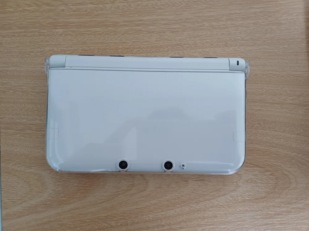 닌텐도 3DS XL + 게임 칩 4개 팝니다