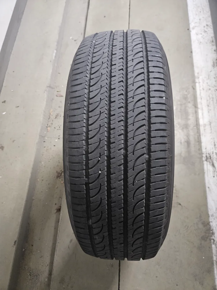 중고타이어 1개. 2만원