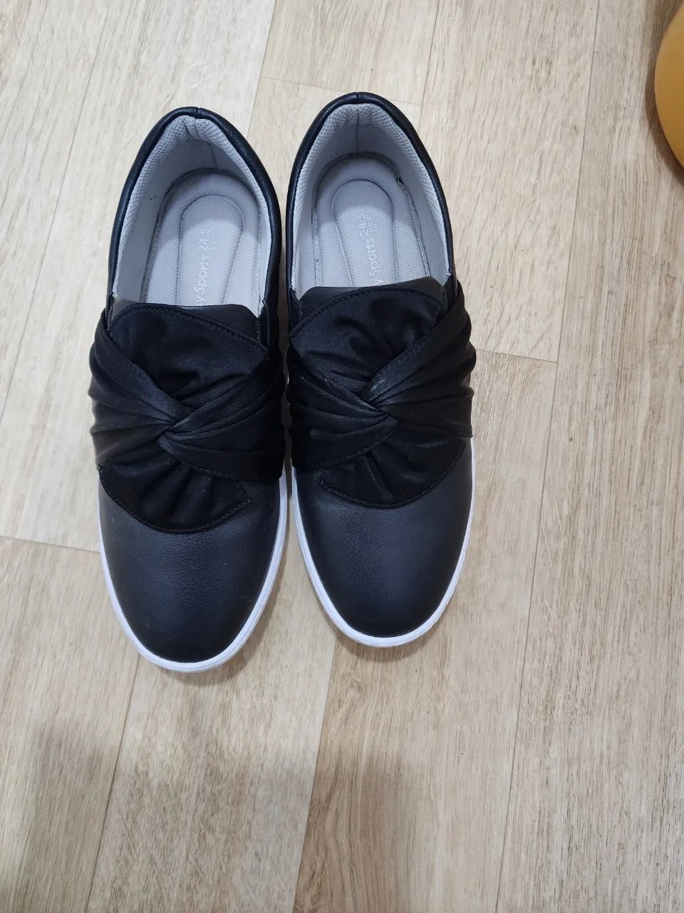 팬지. 여성용신발. 