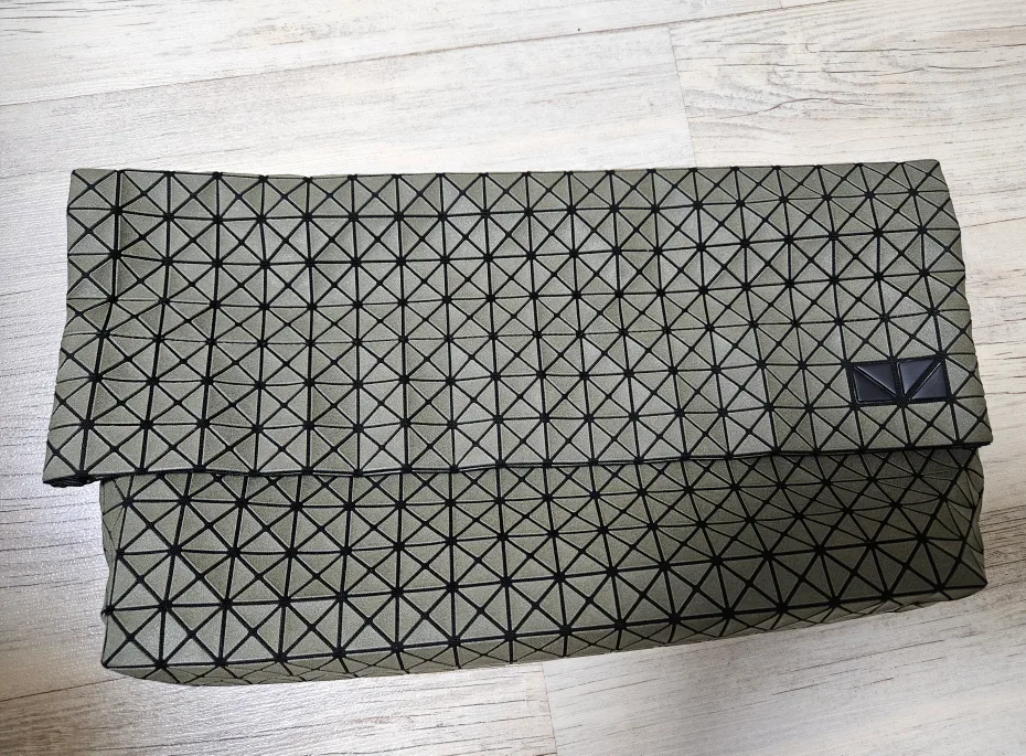 바오바오 씨클러치백(이너백 포함)