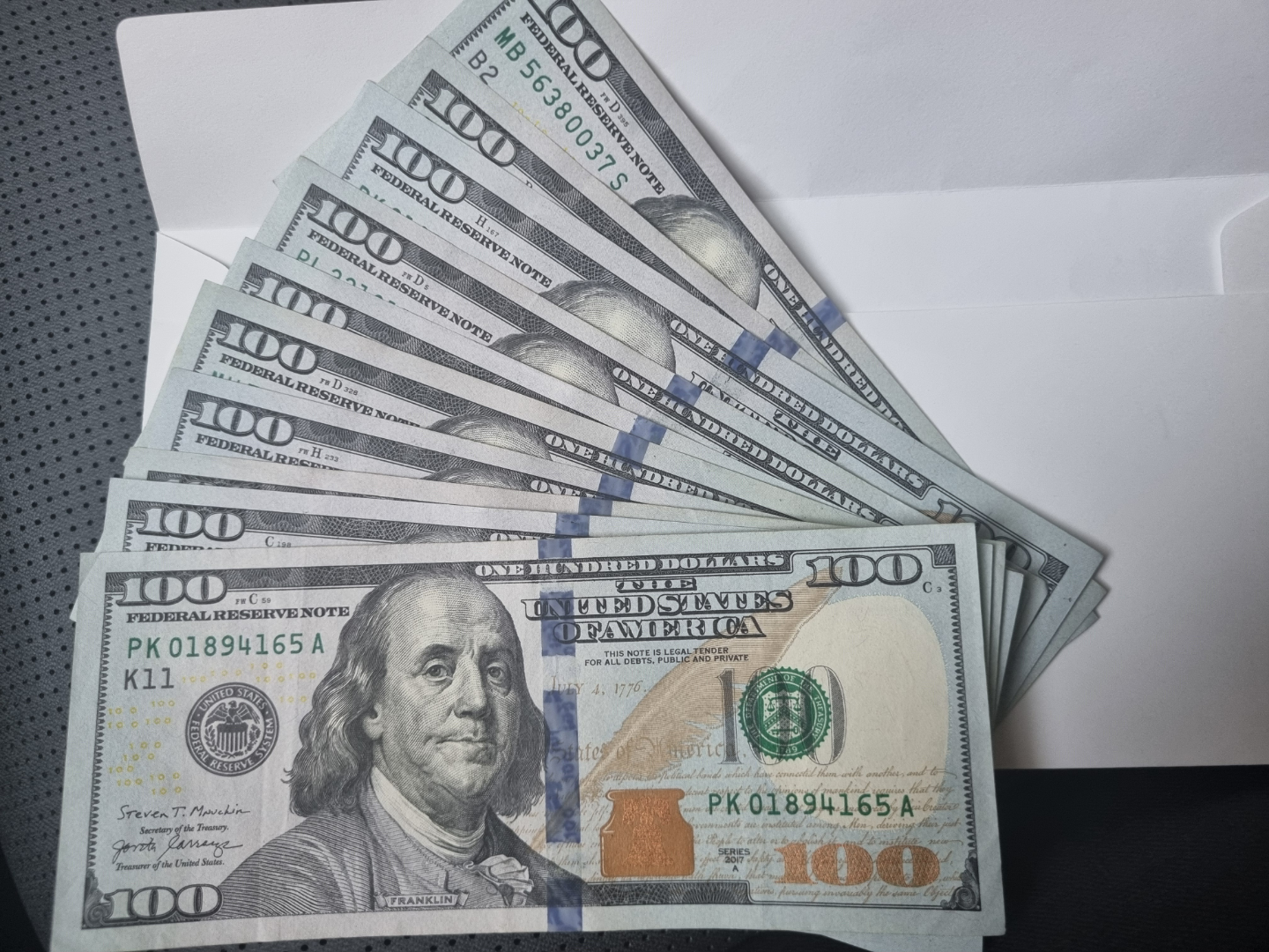 미화 1,000달러 한화로 교환합니다.