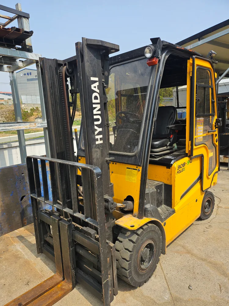 중고 전동지게차 1.5톤부터 3톤까지 종류 다양삽니다