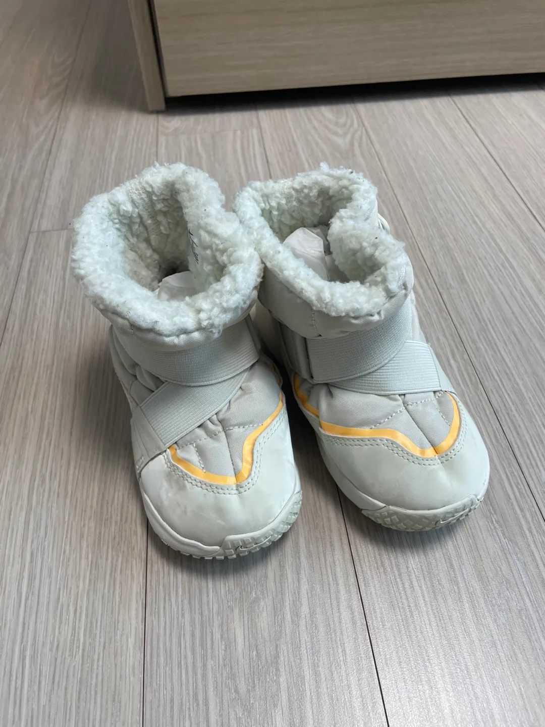 나이키 플렉스 어드밴스 150, 215