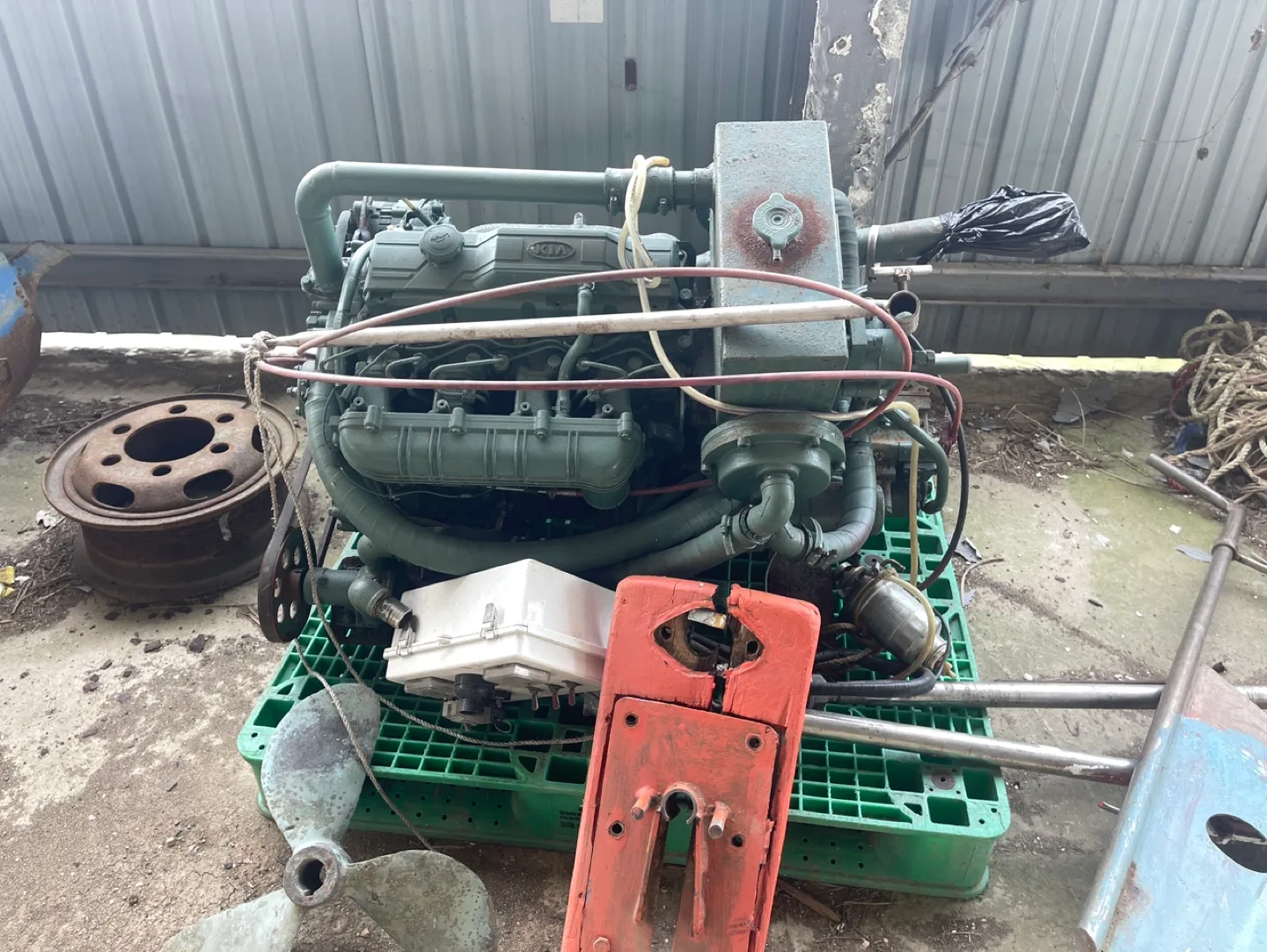 중고 선외기 엔진 및 어선