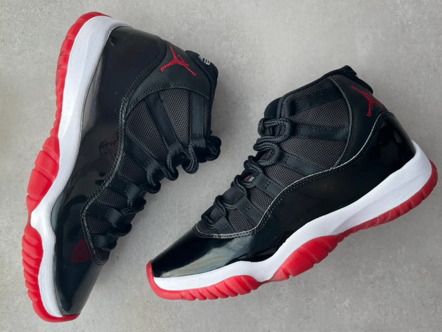 [나이키 조던11 브레드 중고 판매]