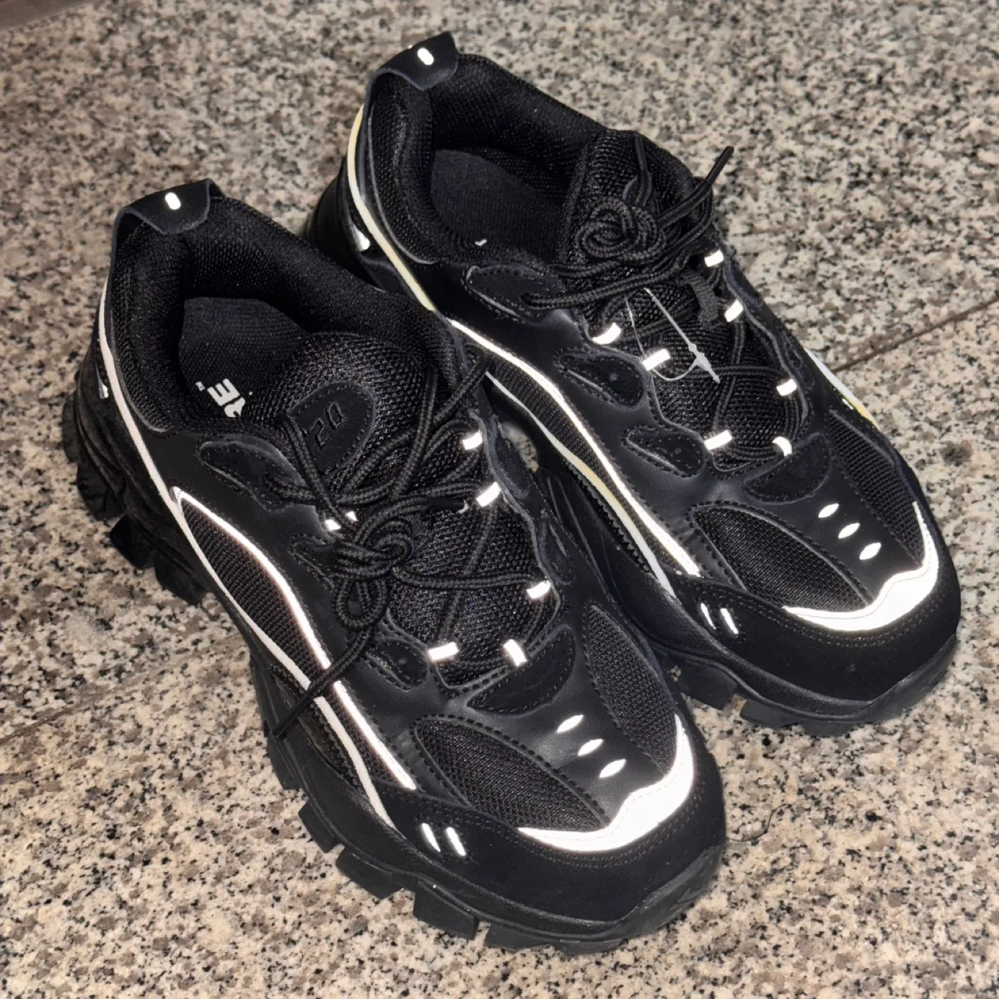 스테어 운동화 240