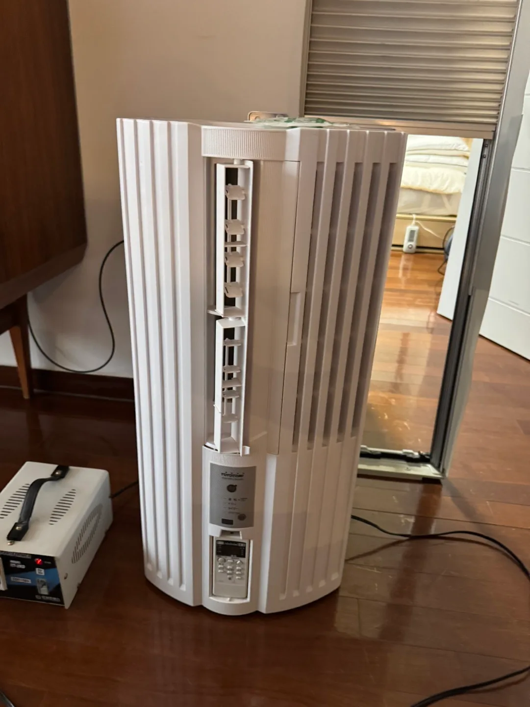 토요토미 창문형 에어컨